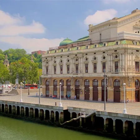 Lägenhet 3 Hab Dobles, 2 Banos, Ac, Junto Al Casco Viejo Ol Bilbao